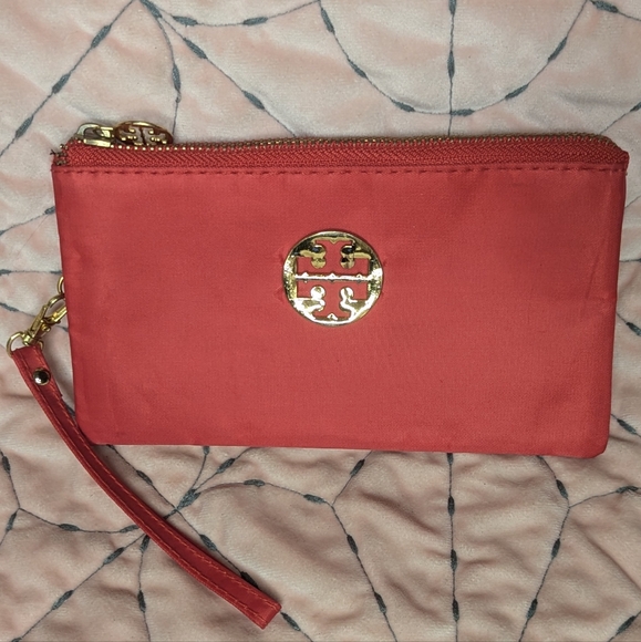 Tory Burch Red Gold Logo Cameron Nylon Medium Wristlet - Picture 1 of 8